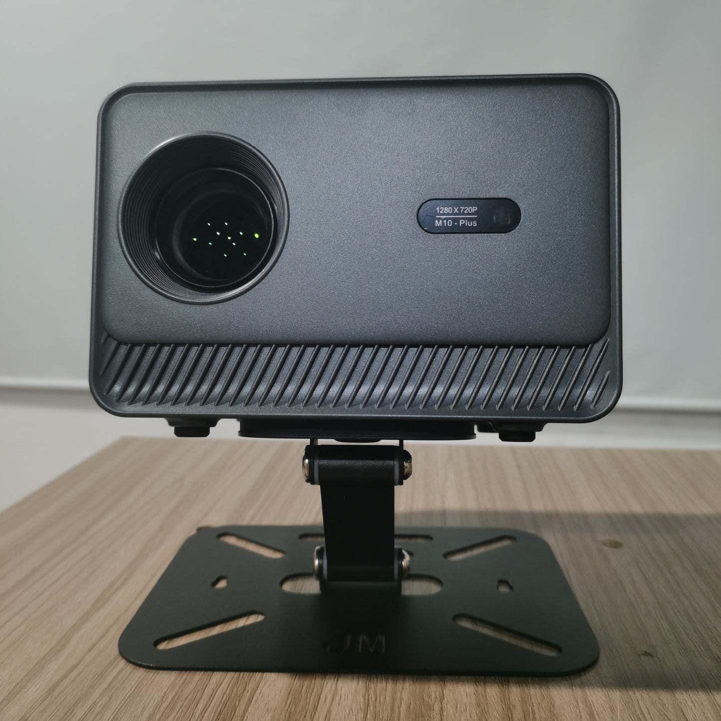 Projector M10Plus HD (Gray with Bracket)