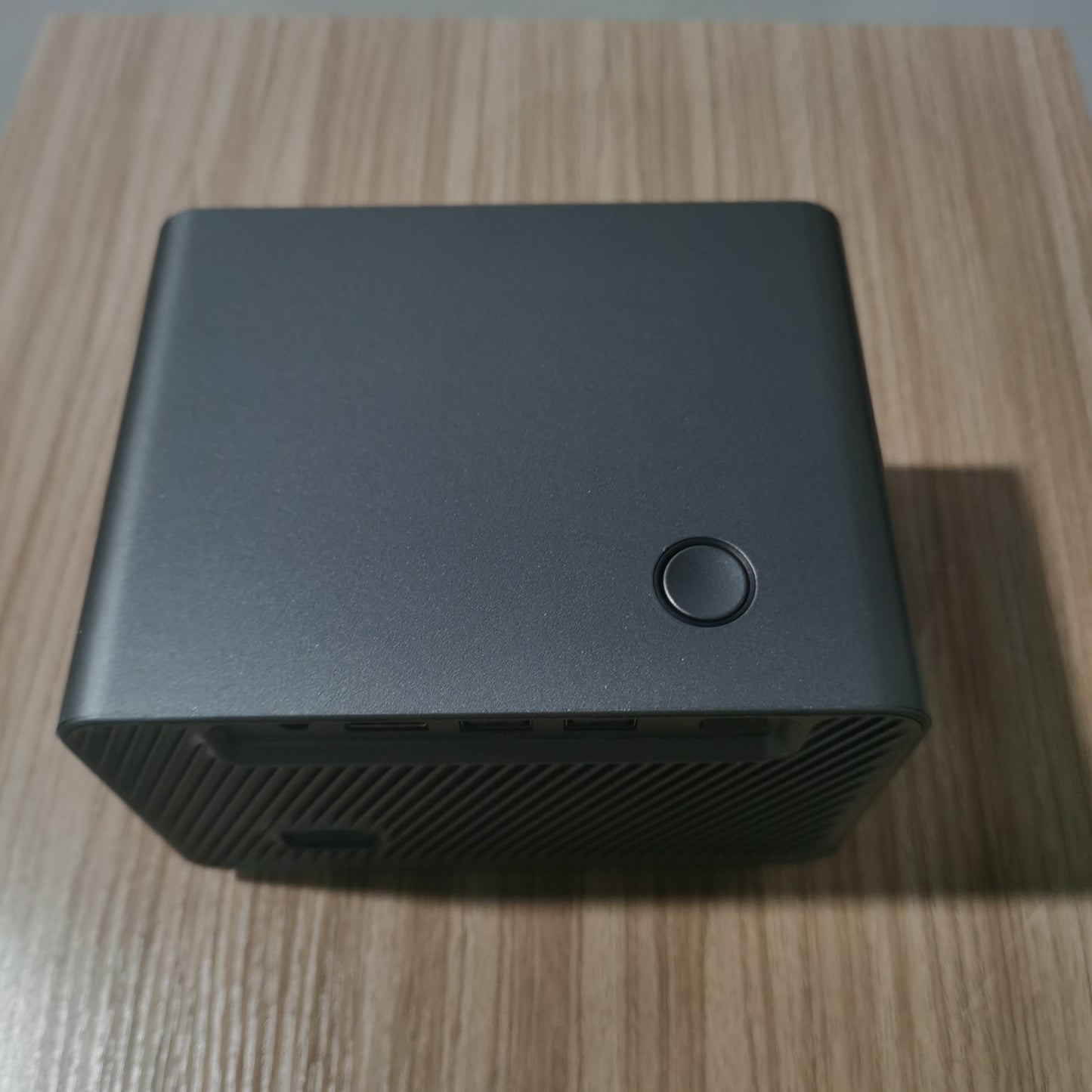 Projector M10Plus HD (Gray with Bracket)