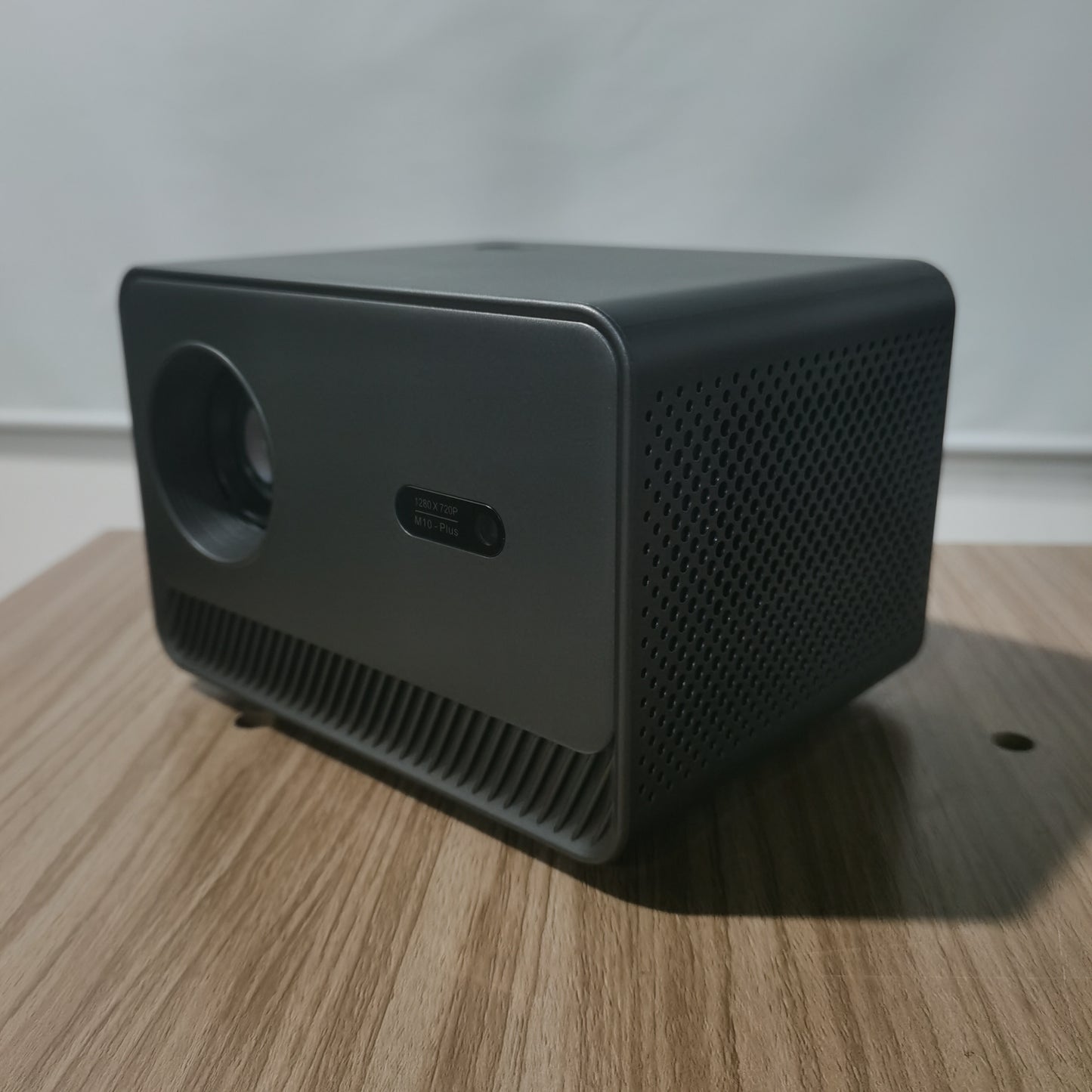 Projector M10Plus HD (Gray with Bracket)