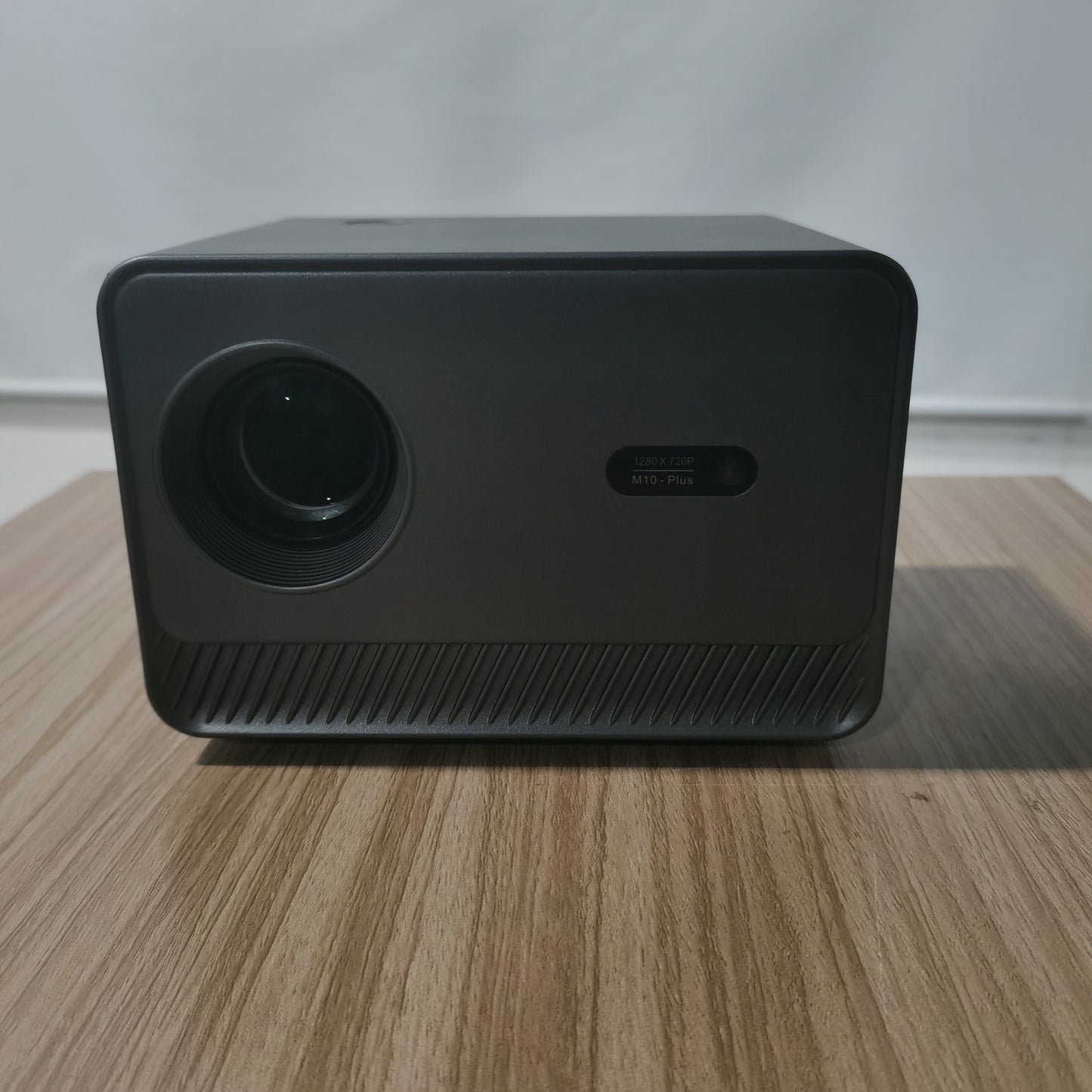 Projector M10Plus HD (Gray with Bracket)