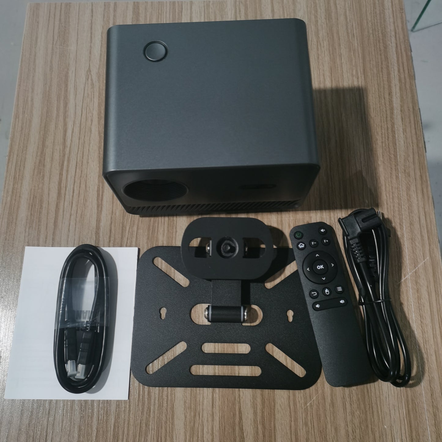 Projector M10Plus HD (Gray with Bracket)