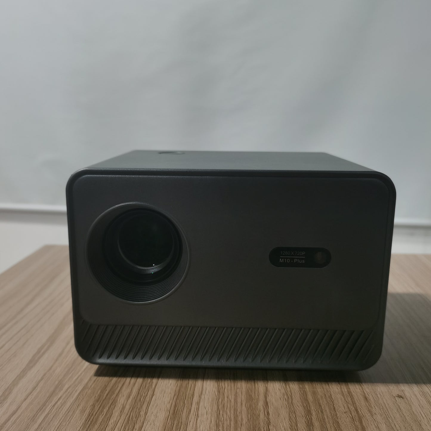 Projector M10Plus HD (Gray with Bracket)